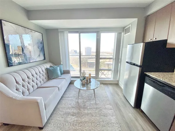 2015 Sheppard Ave E, Toronto, ON