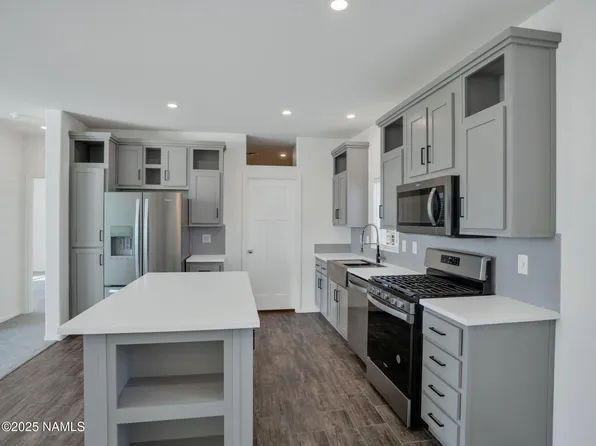 5695 N Wilshire Dr, Williams, AZ 86046