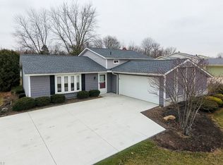 20275 Applewood Ln, Strongsville, OH