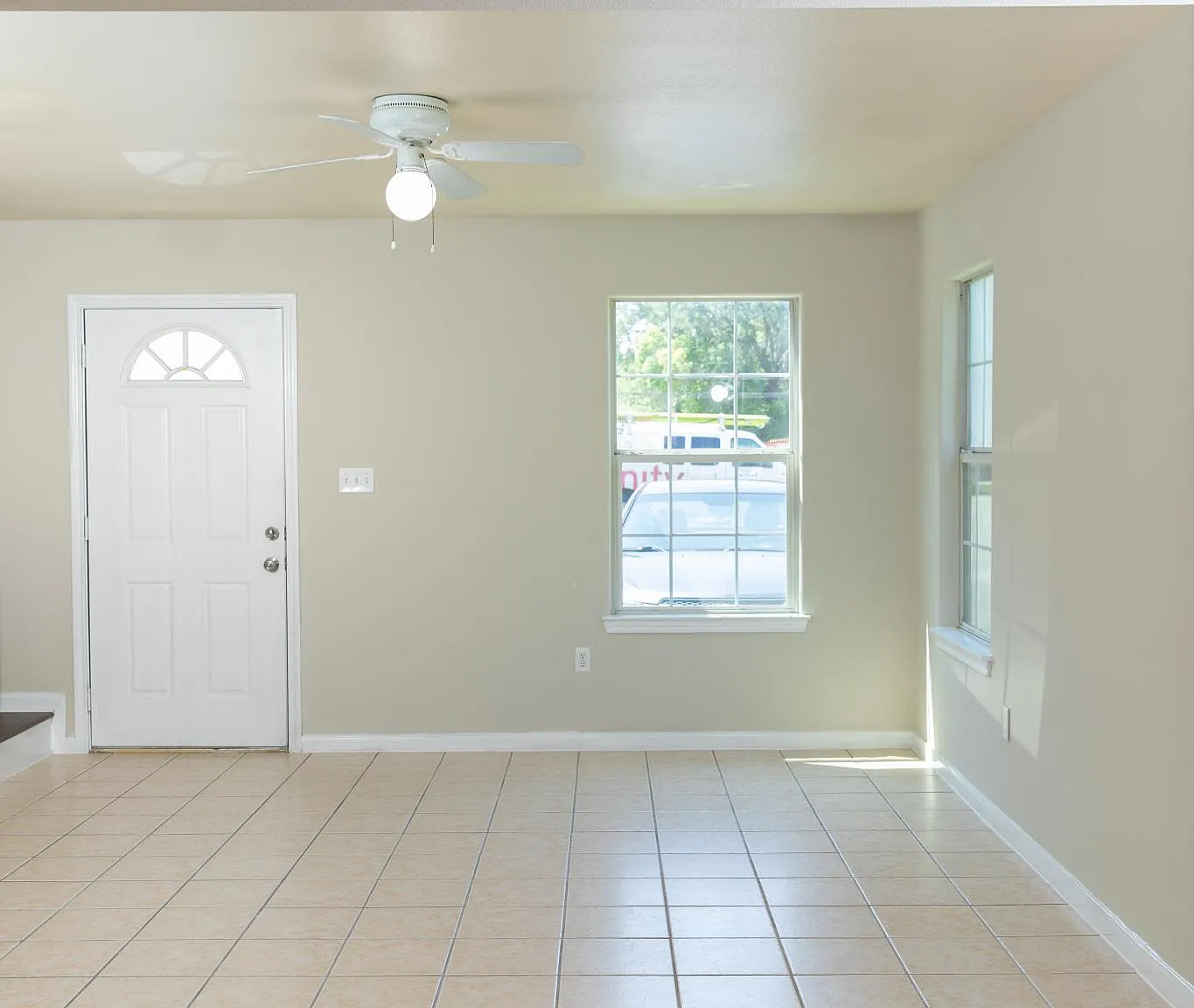 2 bed, 1.5 bath, 1100 sqft, $1,300 — Photo 2