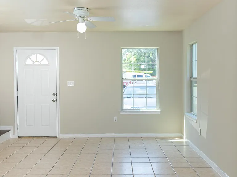 815 Tidwell Rd #A — Photo 2