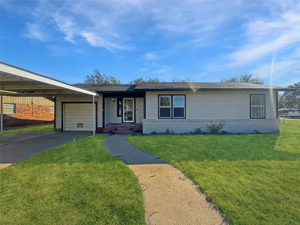 211 Oak St, Roscoe, TX 79545