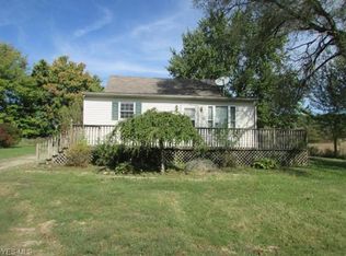 5716 New Castle Rd, Lowellville, OH 44436