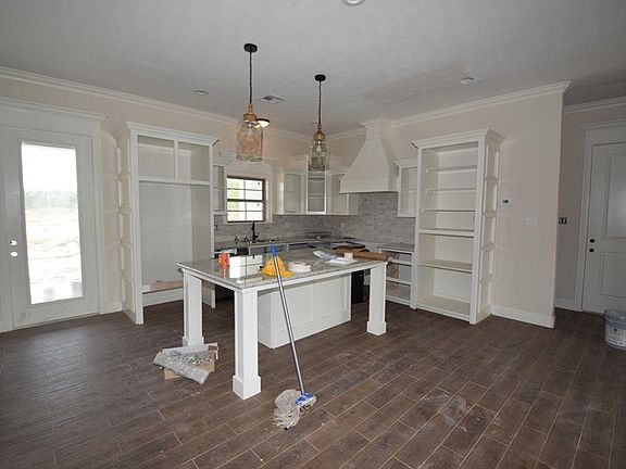 4th image of 1503 Trisha Ct