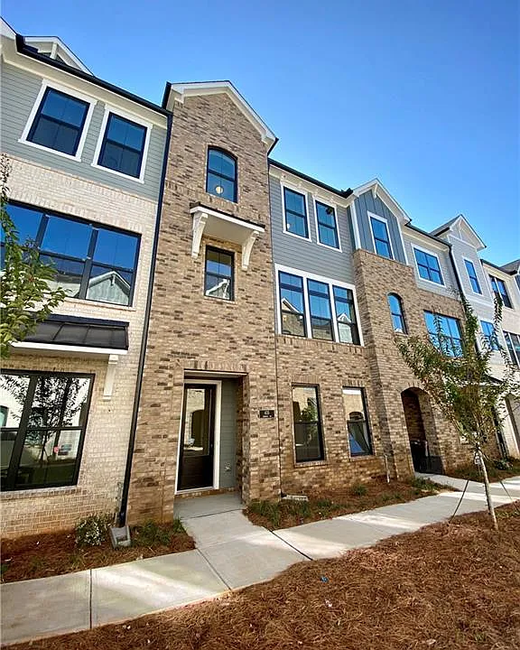 435 Ashbury Dr