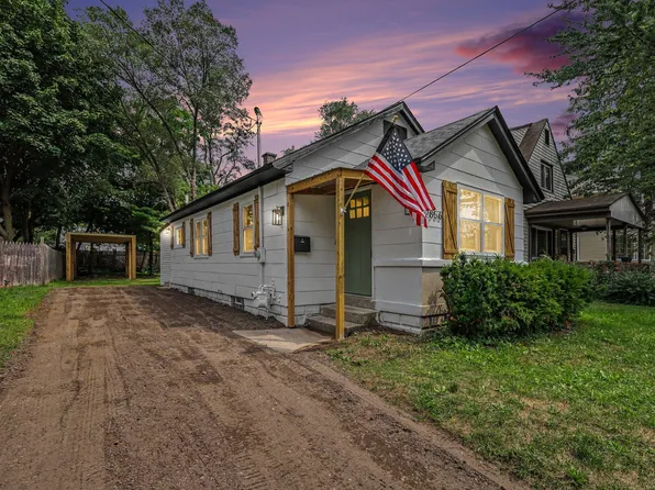 2856 Longstreet Ave SW, Wyoming, MI 49509