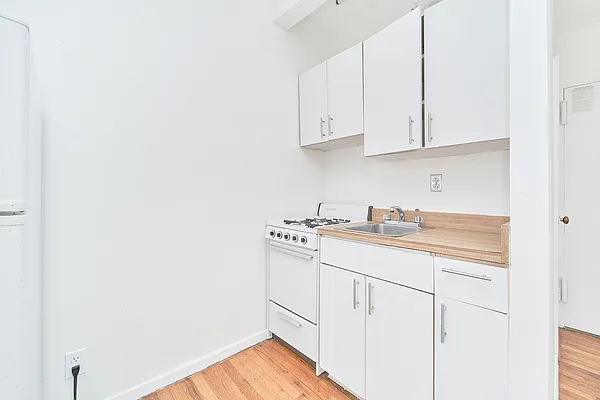 Rented by Living New York | media 9