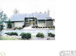 1724 Hamilton Dr, Bloomfield Hills, MI