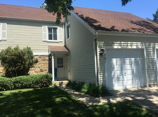 701 Weymouth Cir, Hanover Park, IL 60133