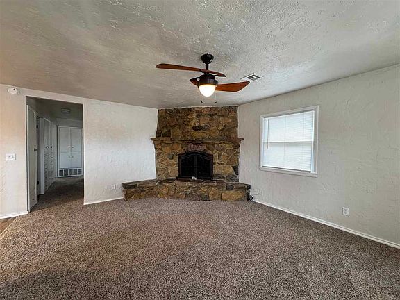 2nd image of 206 C Ave