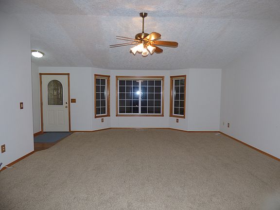 4th image of 13917 NE 94th St