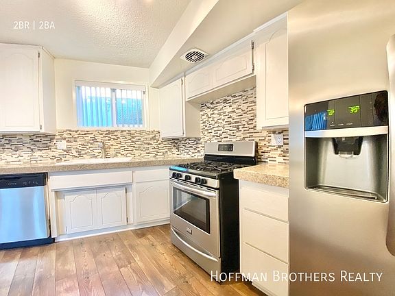 3rd image of 1832 N La Brea Ave #7