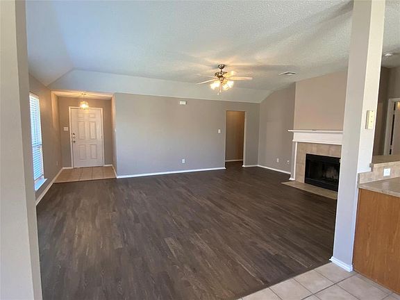 2nd image of 9816 Nixon Dr