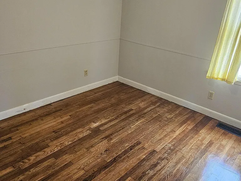 708 Cheryl Ln — Photo 12