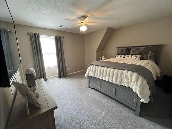 4th image of 5626 NW Sunrise Meadow Cir Unit 56D