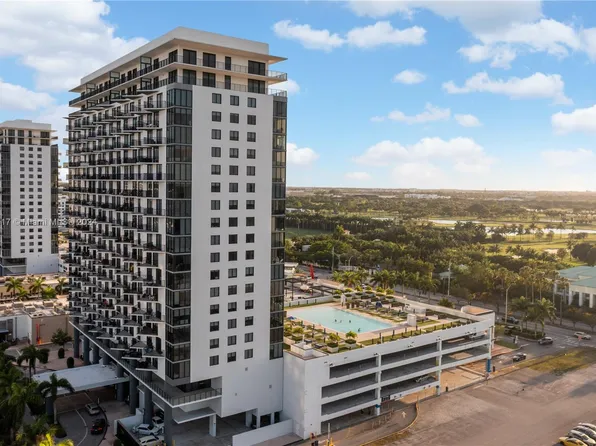 5300 Paseo Blvd #1502, Miami, FL 33166