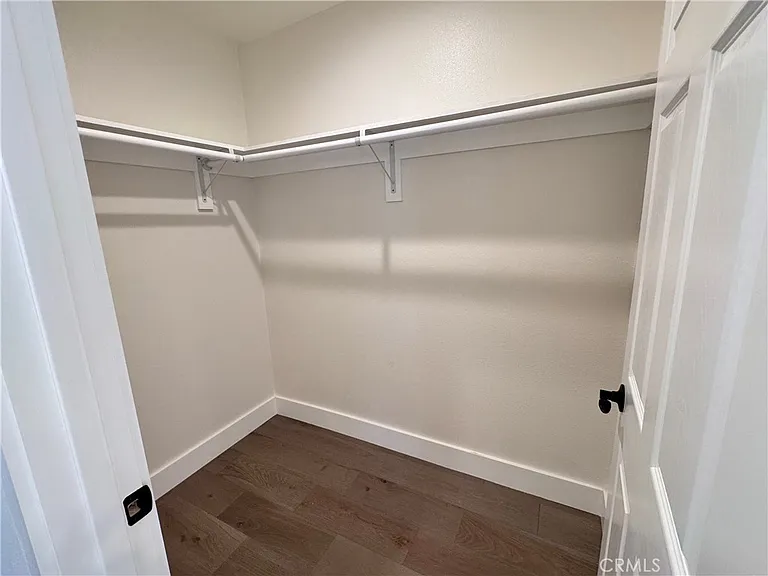 2716 S La Salle Ave — Photo 31