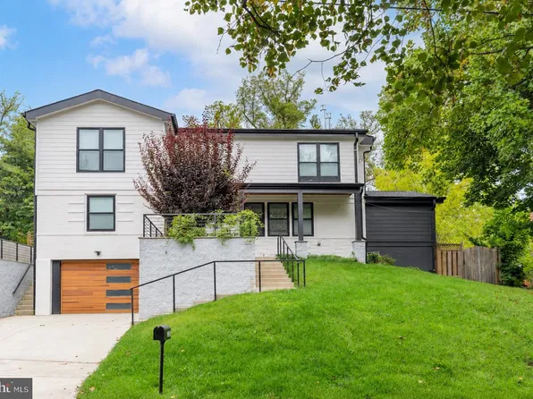 6303 Haviland Dr, Bethesda, MD 20817