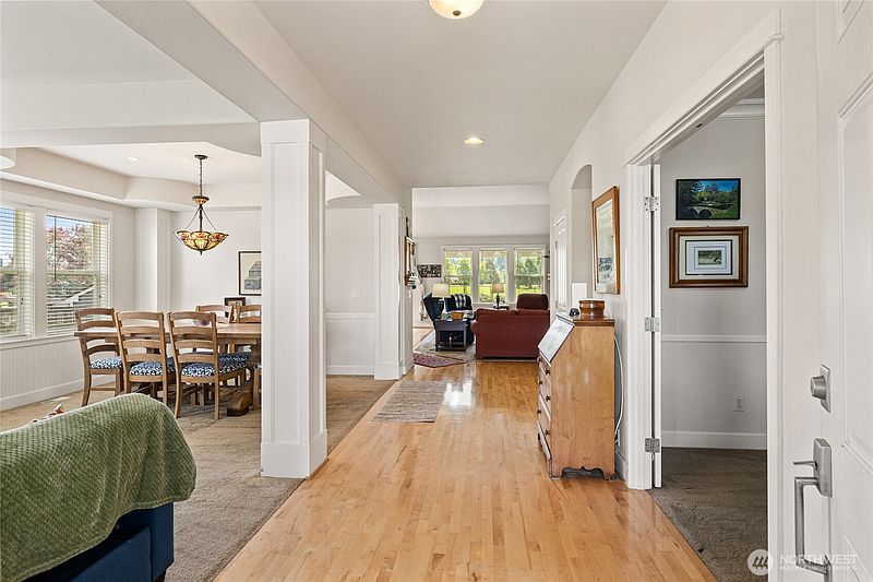 4th image of 14502 148th Street E