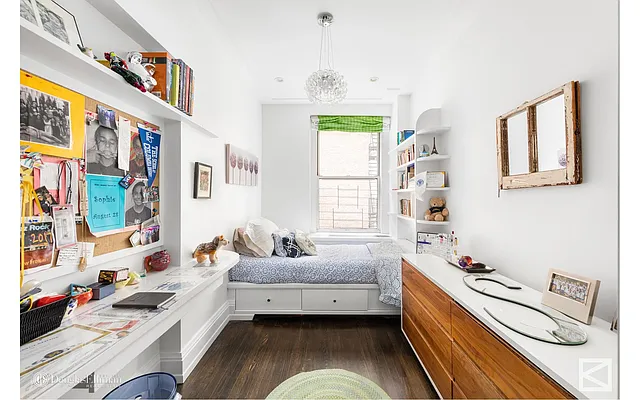 Sold by Douglas Elliman | media 13