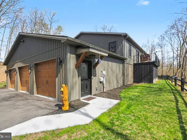 60 Stoner Dr, Shermans Dale, PA 17090