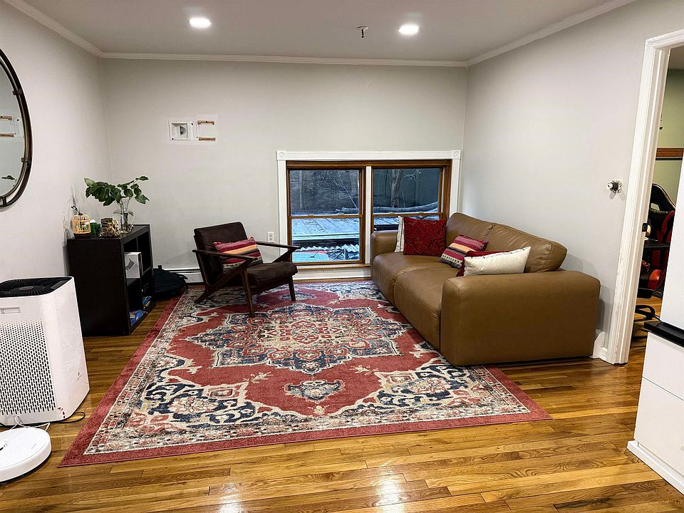 1st image of 319 Barrow St APT 2A