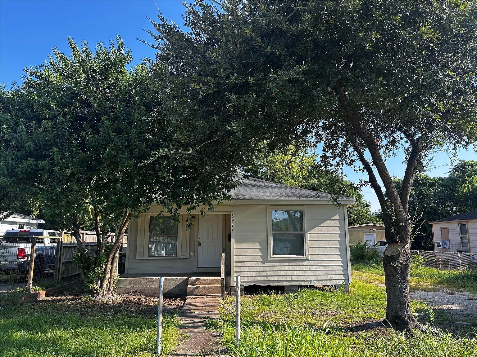 2 bed, 1.0 bath, 760 sqft, $1,000 — Photo 2
