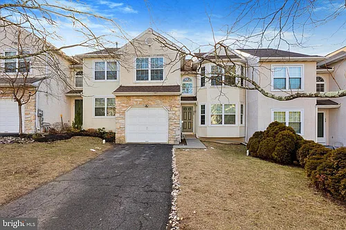 220 Primrose Ln Photo 1