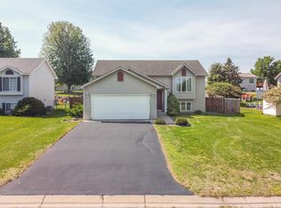 472 Orchard Pkwy W, Shakopee, MN 55379