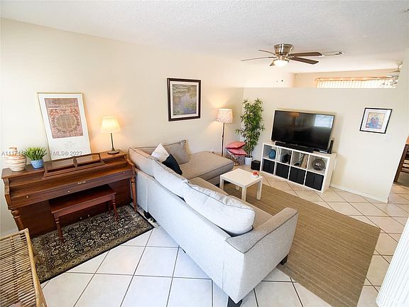 4th image of 13499 NW 8th St #13499