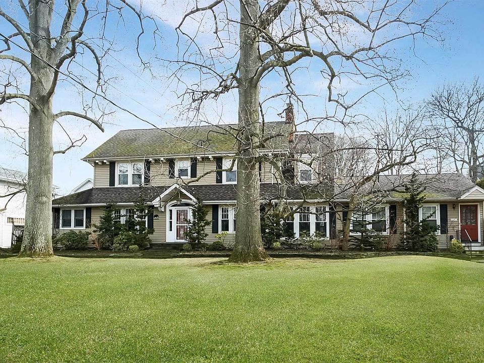 1st image of 135 Hempstead Ave