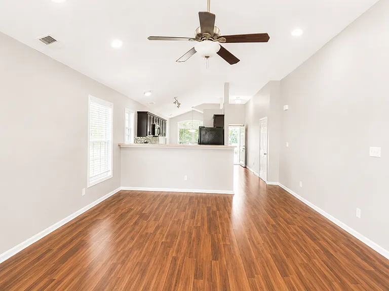 10417 Leven Blvd — Photo 9