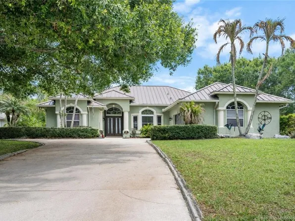 4850 SW Lake Grove Cir, Palm City, FL 34990