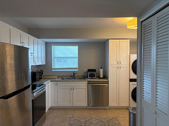 5th image of 11 Colonial Club Drive #105