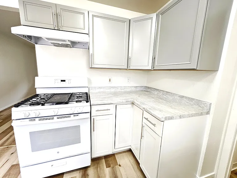 8011 E 16th Ave #D — Photo 2