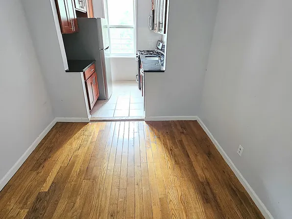 (undisclosed Address), Hartsdale, NY 10530