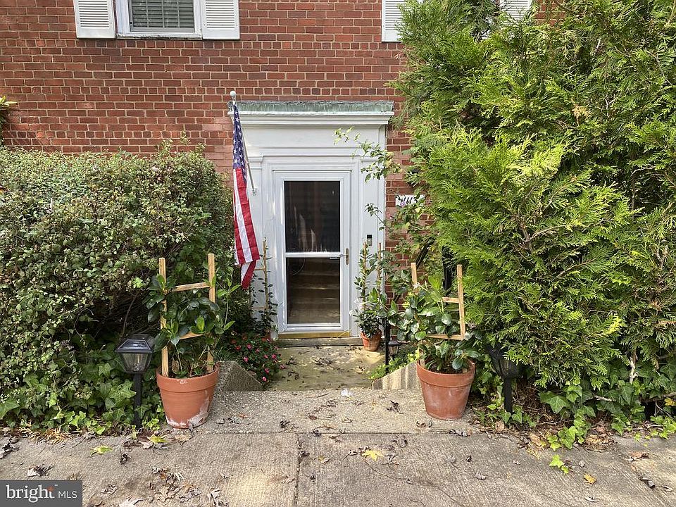 1st image of 1113 Beverley Dr