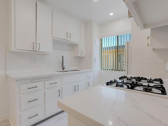 4th image of 1042 Western Ave APT 207