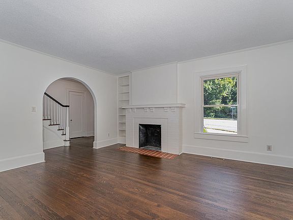5th image of 1224 W Market St APT A