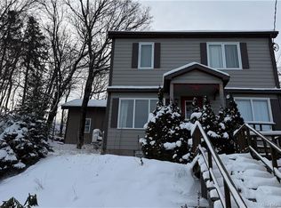 128 Canada St, Edmundston, NB E3V 1V8