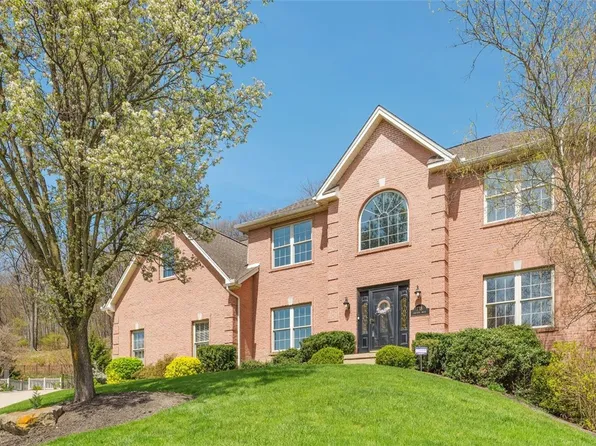 138 Oakview Dr, Cranberry Township, PA 16066