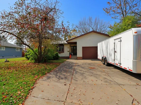 901 W 10th Ave, Ashland, WI 54806