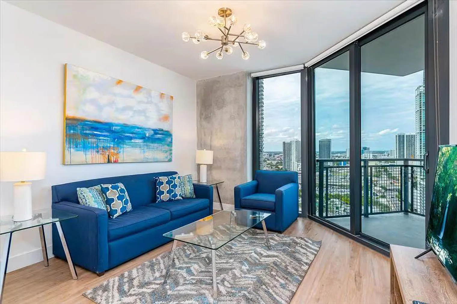 1 bed, 1.0 bath, 731 sqft, $6,678 — Photo 1