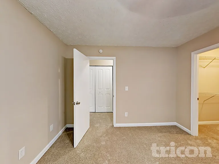 2033 Pine Cone Dr SW — Photo 10