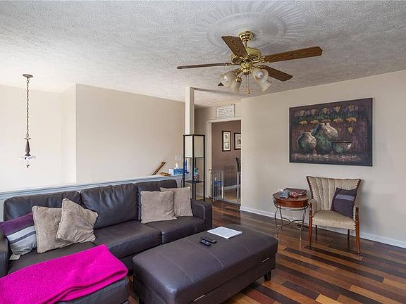 4th image of 6054 Brentwood Park Pl