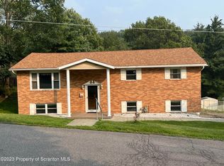517 Goers Hl, Archbald, PA 18403