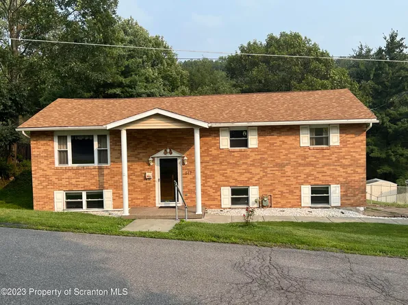 517 Goers Hl, Archbald, PA 18403