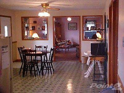 4th image of 520 Falmouth St