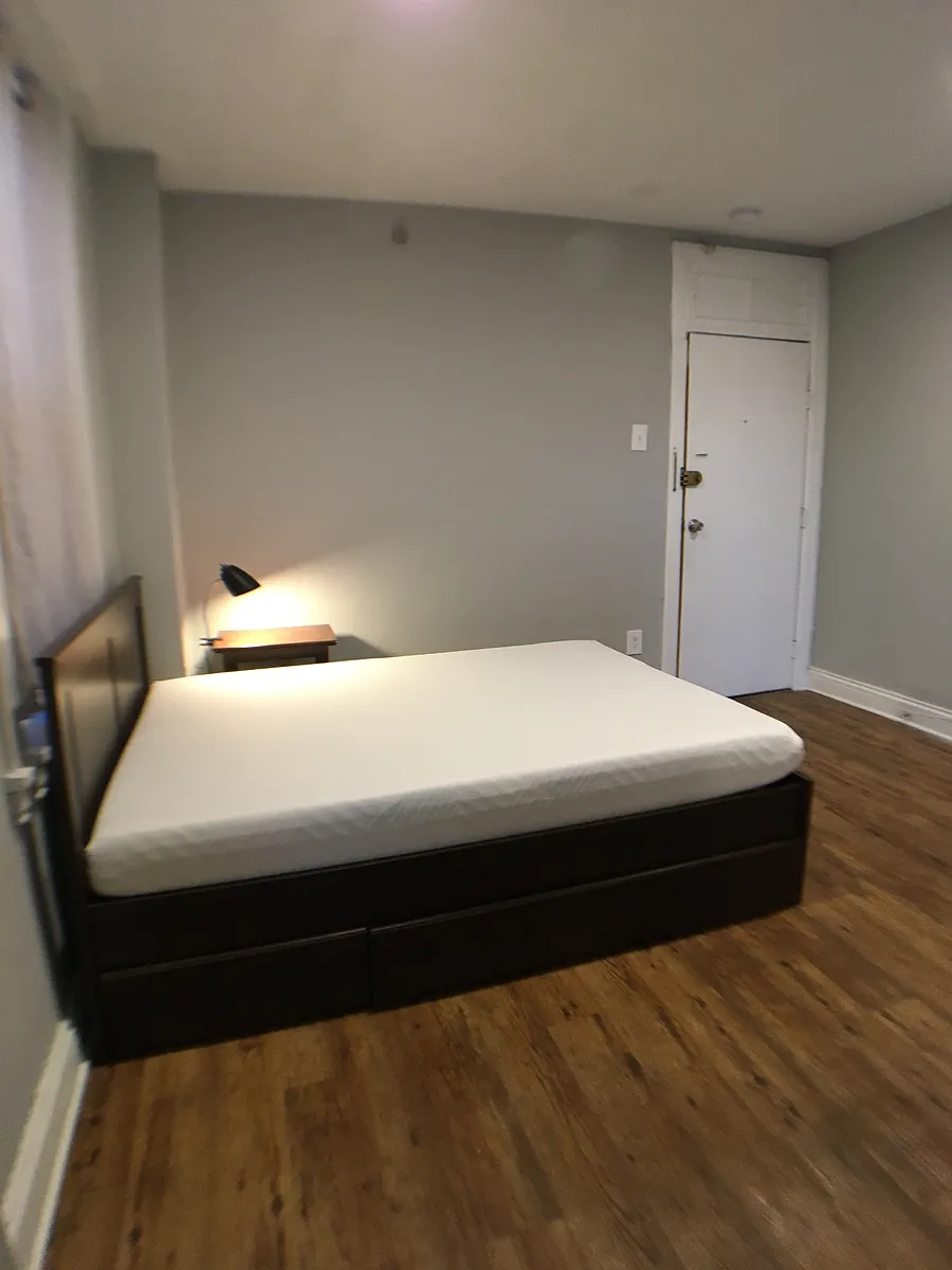Building Photo - 218 S 43rd St #3R