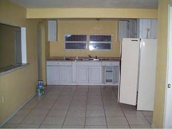 4th image of 1709 E Nome St